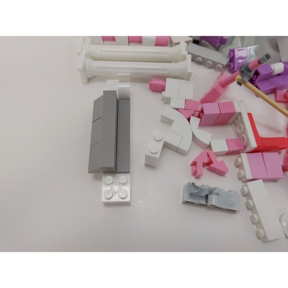 American Girl Mega Construx Isabelle's Ballet Recital Set - Picture 14 of 16